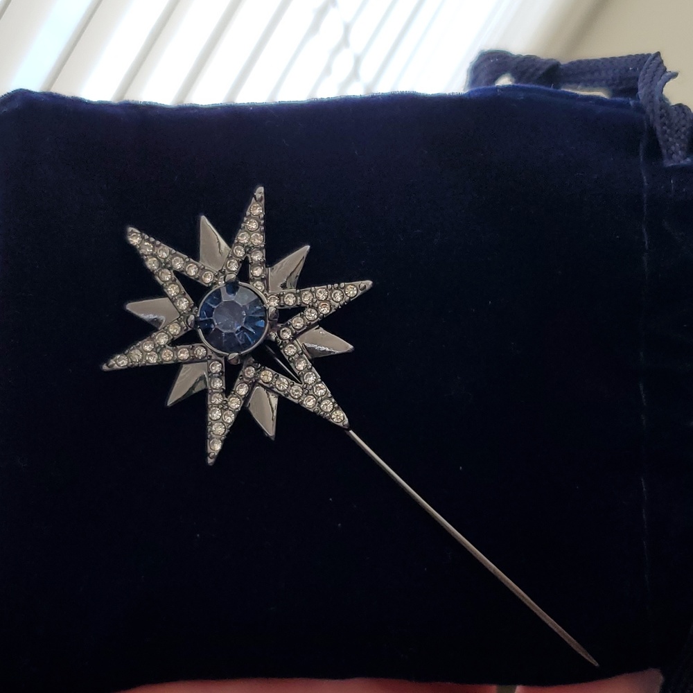 New never used pin brooch Star astrological chanel theme Starburst pin